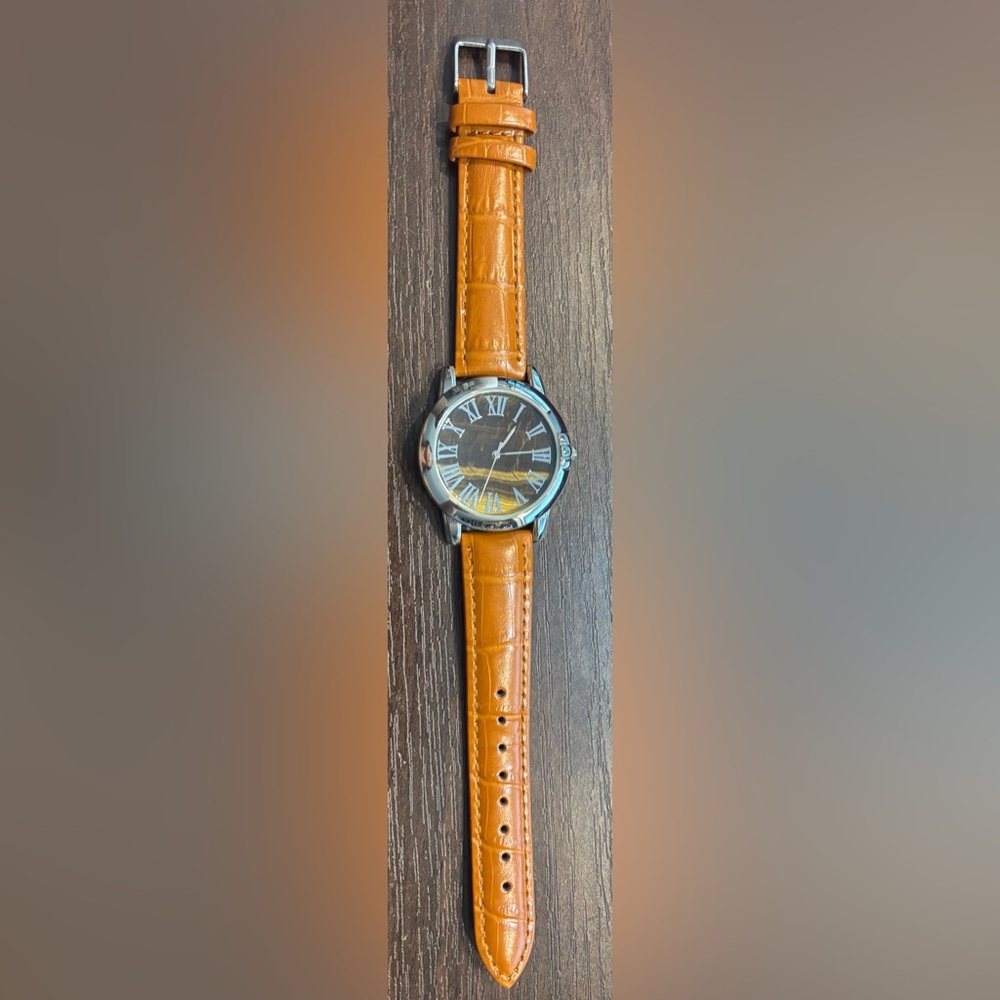 Genuine marked Geneva leather tiger eye pattern silver watch new